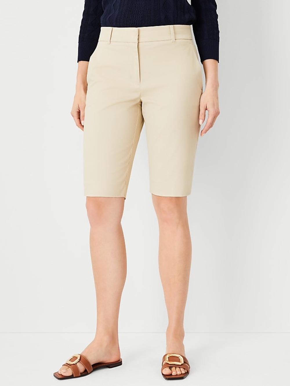 Ann Taylor Soft Khaki The Boardwalk Short Curvy Fit Cotton-Spandex NWOT